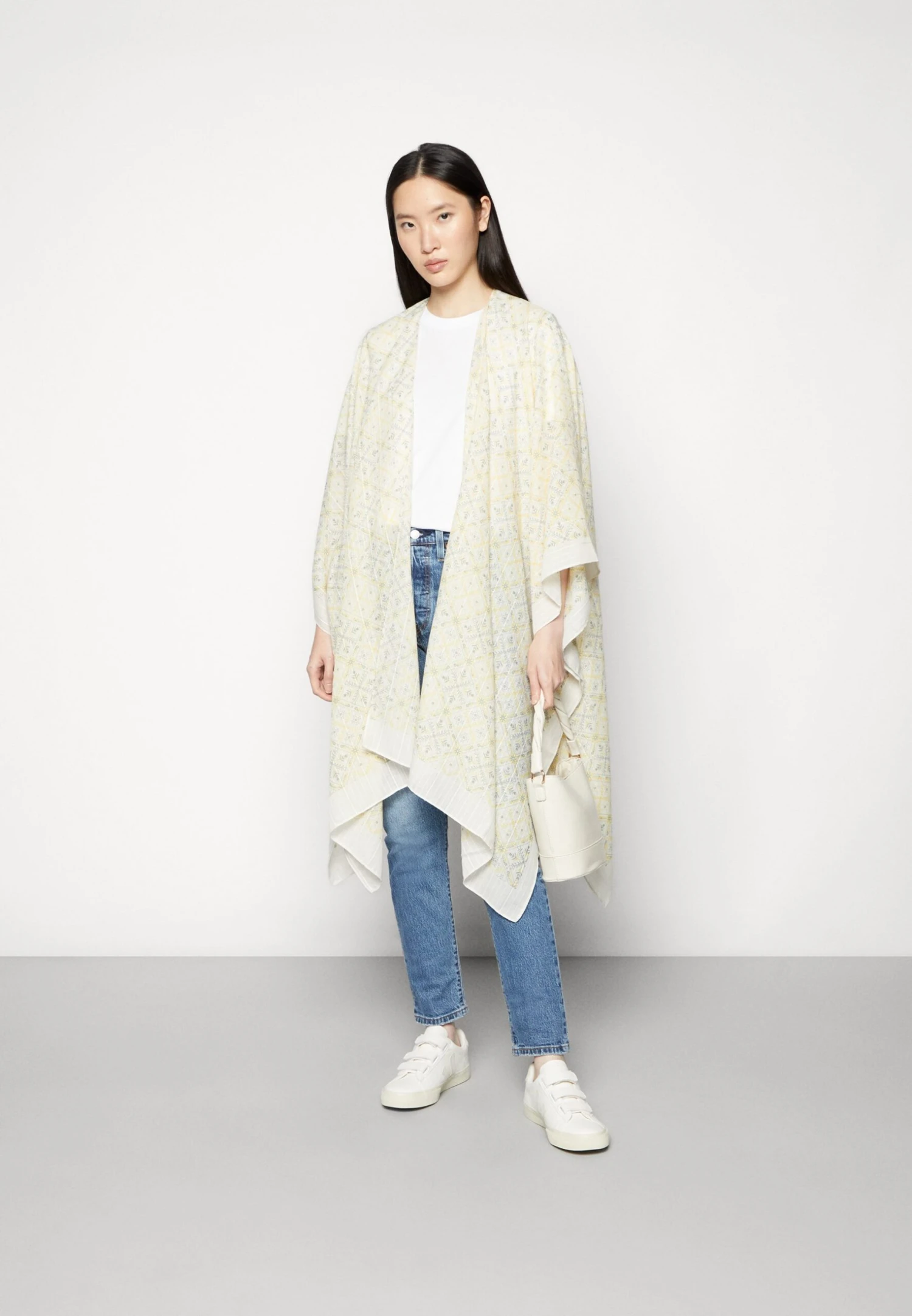 Anna Field Cape - Yellow 4 Anna Field Cape - Yellow – Image 2