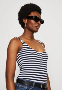 Anna Field Débardeur - White/Blue 11 Anna Field Débardeur - White/Blue -Anna Field 09ae2591c4cf4a08963bce5a8b552280