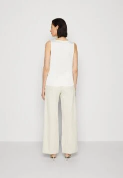 Anna Field Débardeur - Off White 10 Anna Field Débardeur - Off White -Anna Field 0af3a6d4c2f549d88a75e6f09f610815