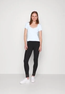 Anna Field T-Shirt Basique - Light Blue 8 Anna Field T-Shirt Basique - Light Blue -Anna Field 194b4337dda84c7c9e32e95d75a40e31