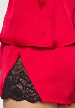 Anna Field 4 Piece Gift Set - Pyjama - Black/Red 24 Anna Field 4 Piece Gift Set - Pyjama - Black/Red -Anna Field 1b05099bd812403a89fd3d29c3729797