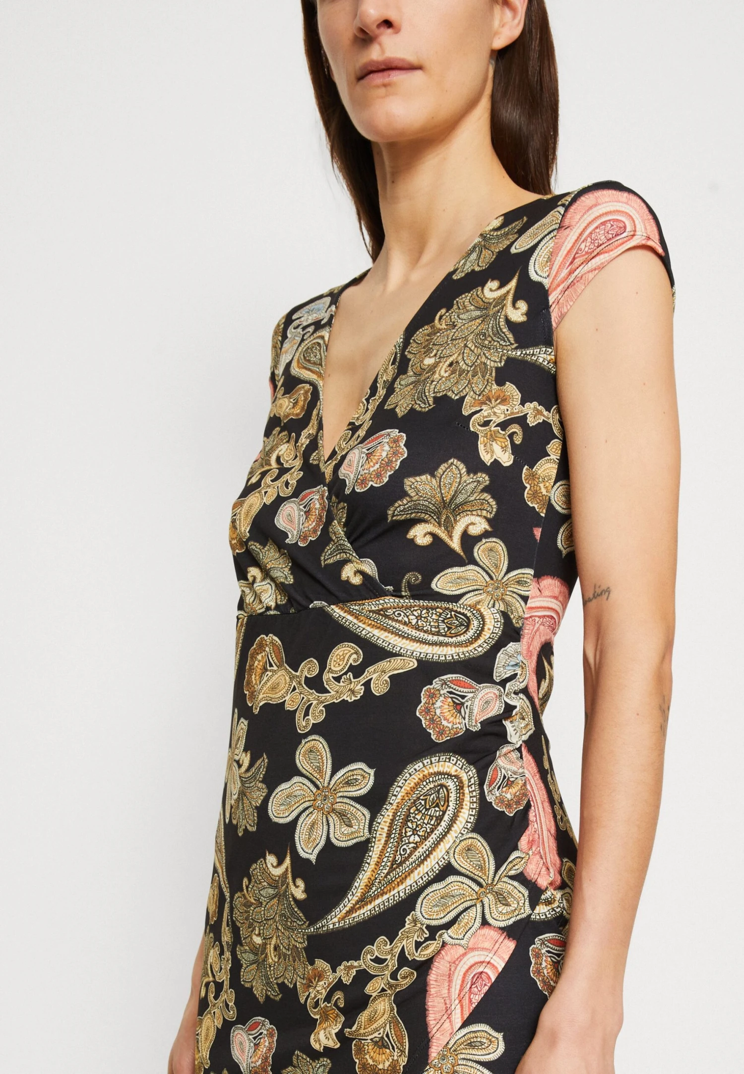 Anna Field Robe En Jersey - Black/Multi Coloured 10 Anna Field Robe En Jersey - Black/Multi Coloured – Image 8