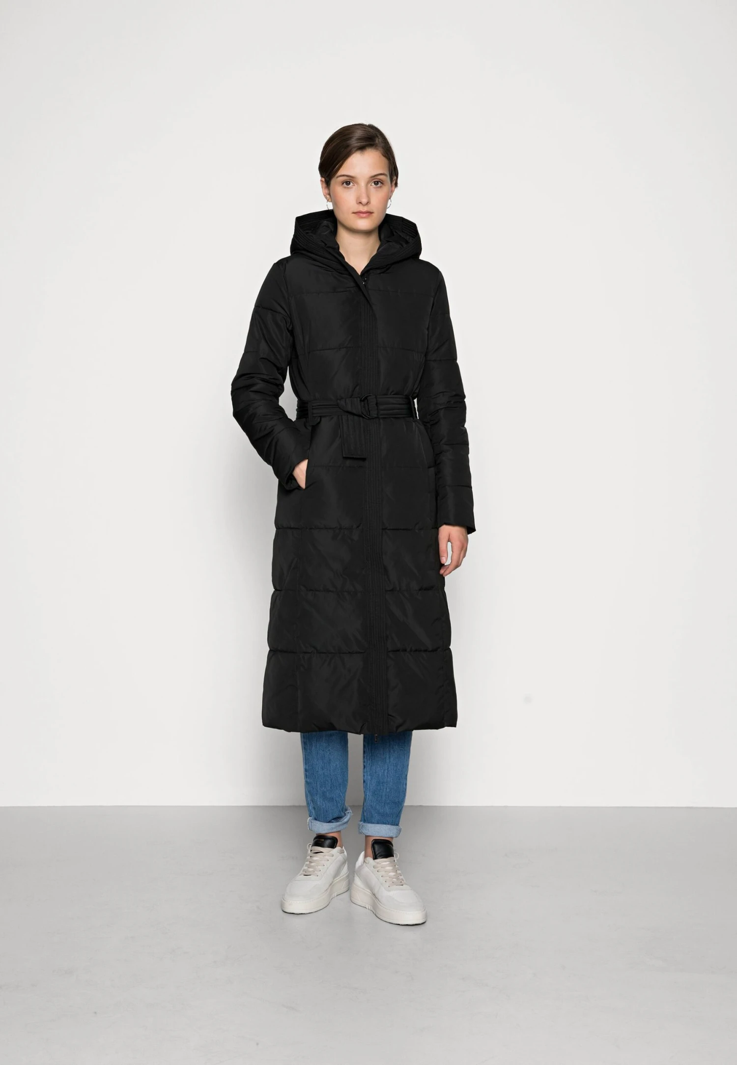 Manteau D'Hiver - Black 3 Manteau D'Hiver - Black
