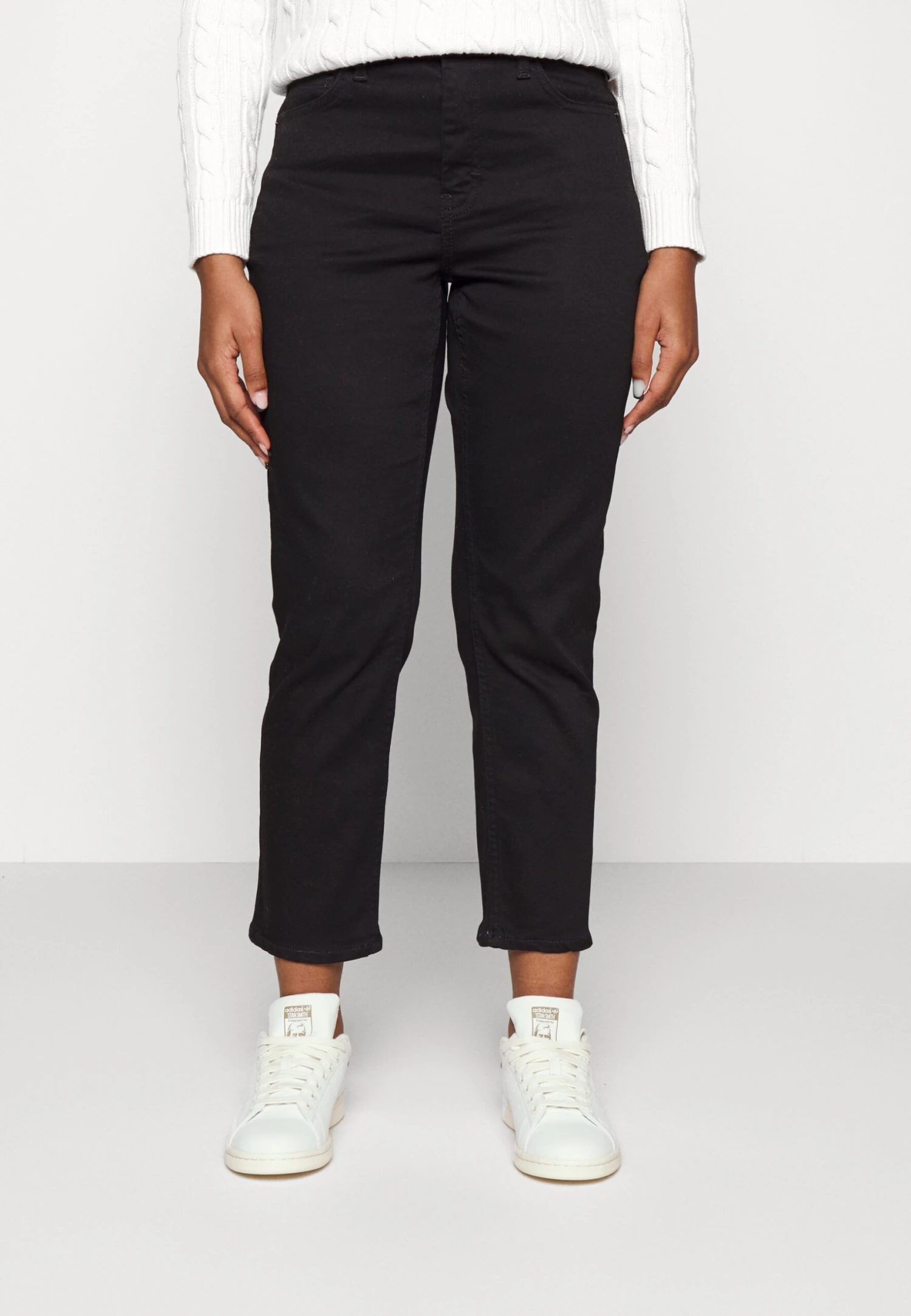 Jean Droit - Black 3 Jean Droit - Black