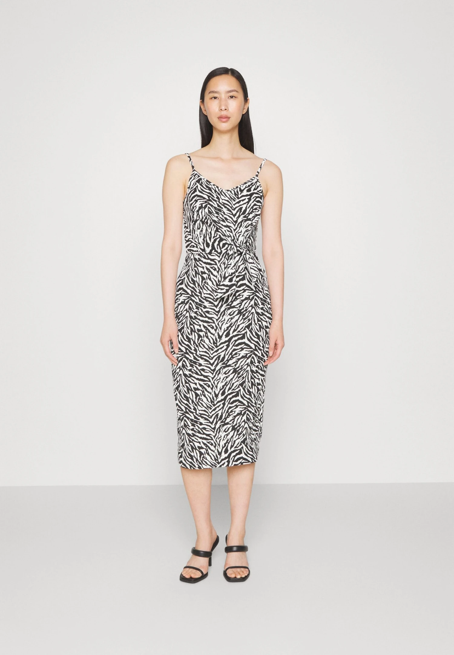 Anna Field Robe De Jour - Black/White 6 Anna Field Robe De Jour - Black/White – Image 4