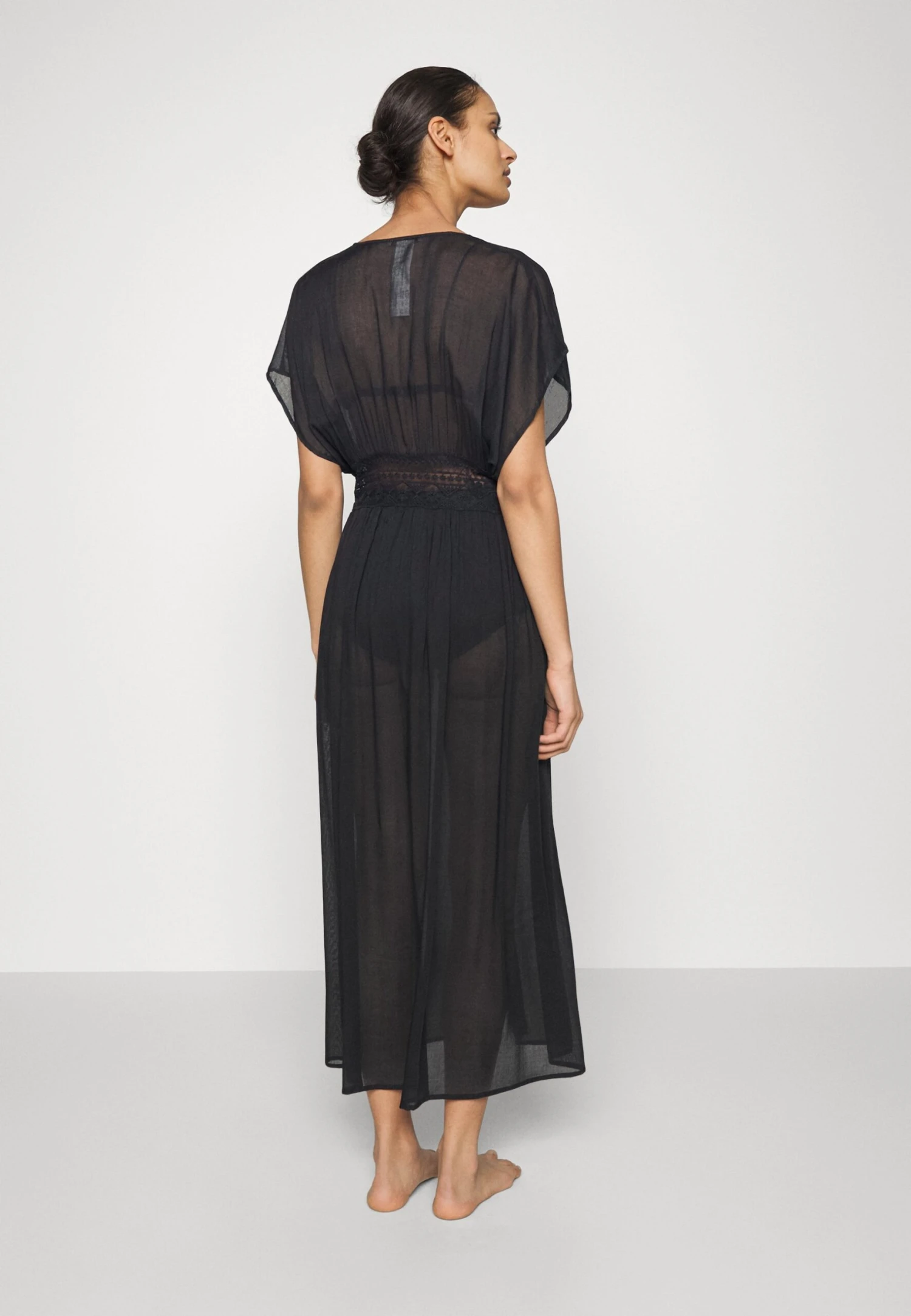 Anna Field Embroidered Cover Up / 802 - Black - Accessoire De Plage - 802 - Black 5 Anna Field Embroidered Cover Up / 802 - Black - Accessoire De Plage - 802 - Black â Image 3