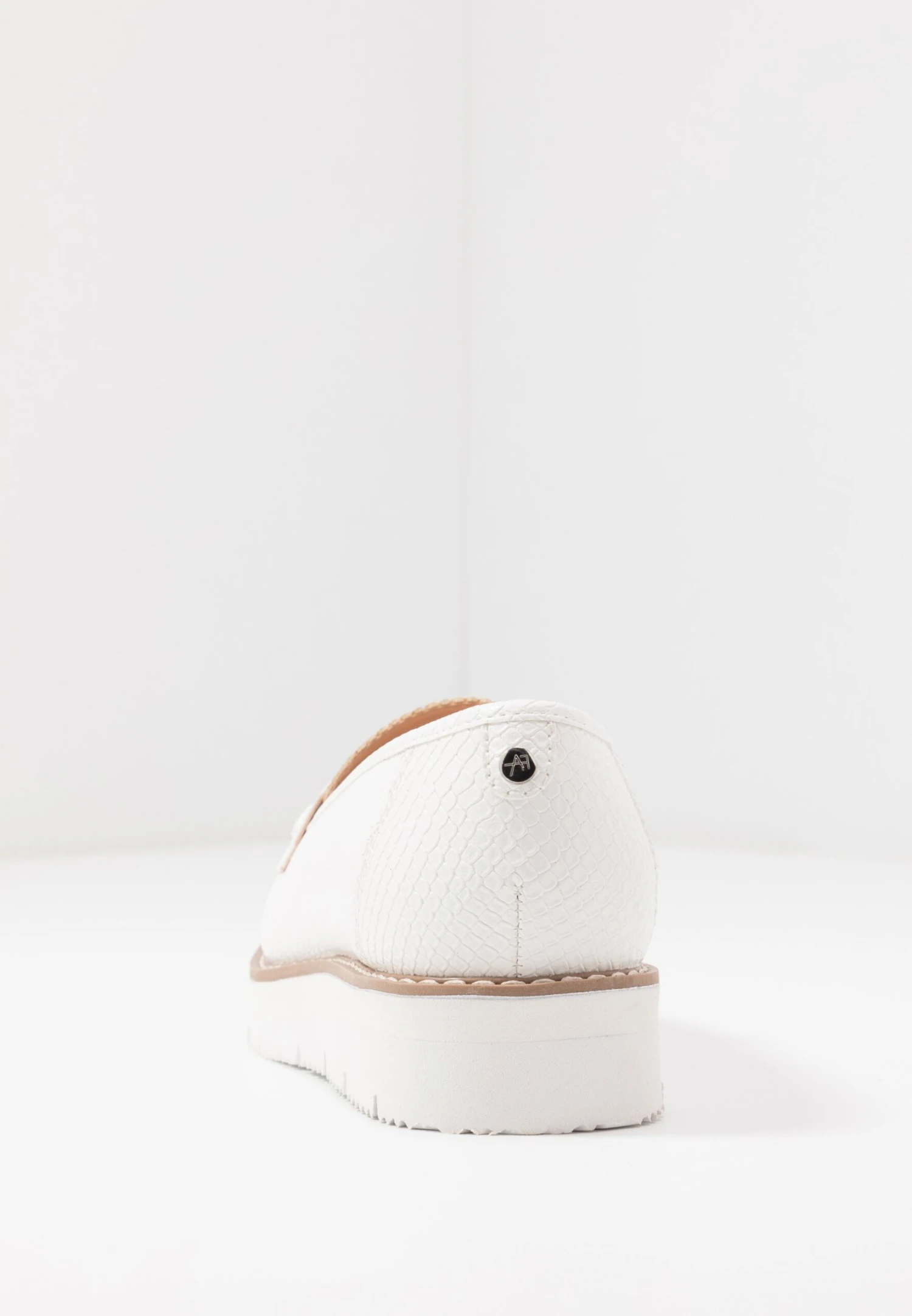 Mocassins - White 8 Mocassins - White – Image 6