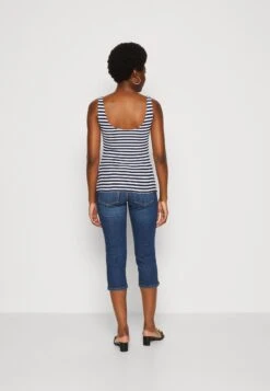 Anna Field Débardeur - White/Blue 10 Anna Field Débardeur - White/Blue -Anna Field 444c0ac8e30b4e2f9dc96f6c8964187a