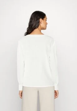 Anna Field Blouse - Off-White 10 Anna Field Blouse - Off-White -Anna Field 5711ec937d20423f9d7b661976f616f3