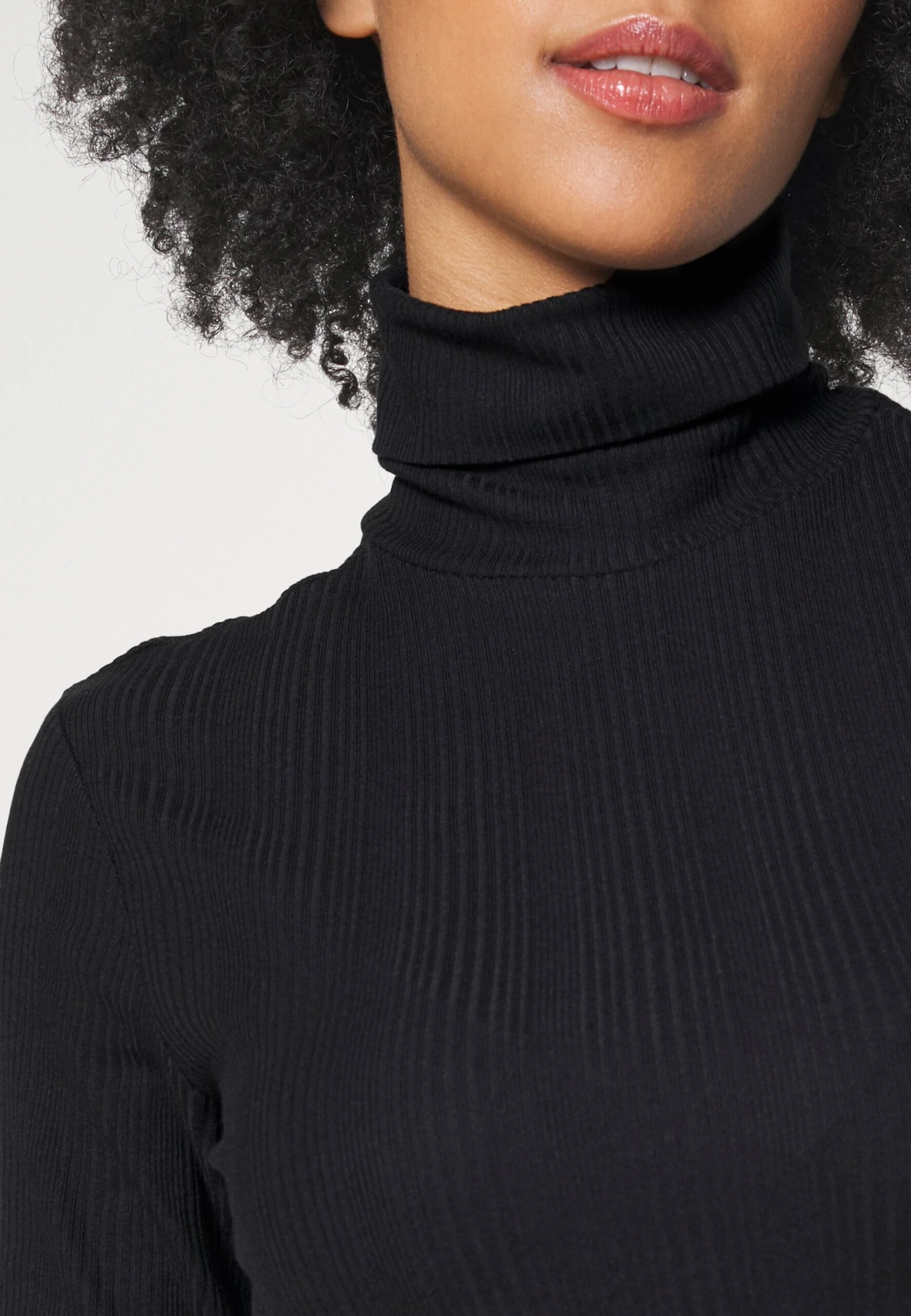 T-Shirt Basique - Black 8 T-Shirt Basique - Black – Image 6