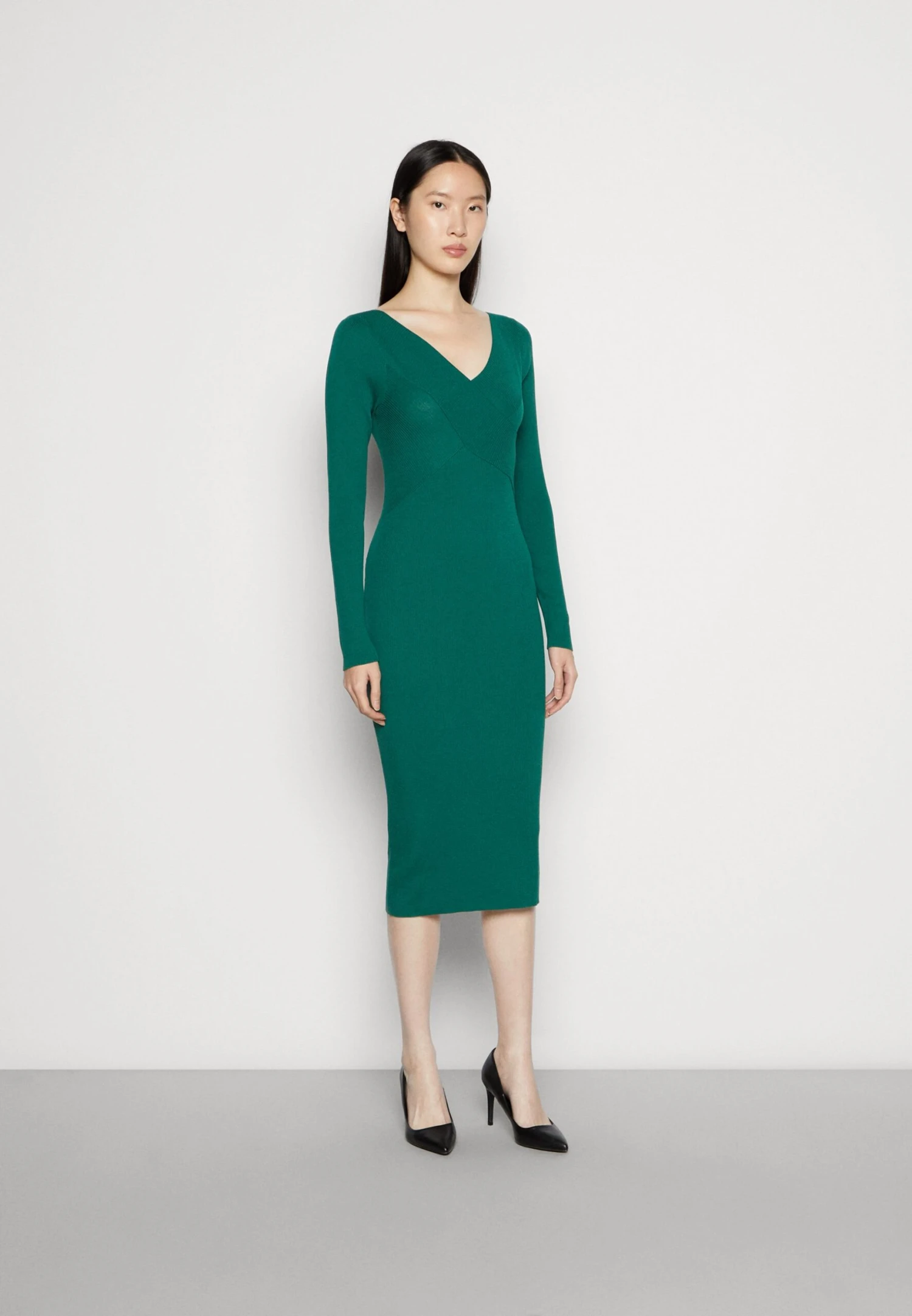 Anna Field V Ausschnitt Bodycon Midi Strickkleid - Robe Fourreau - Green 3 Anna Field V Ausschnitt Bodycon Midi Strickkleid - Robe Fourreau - Green