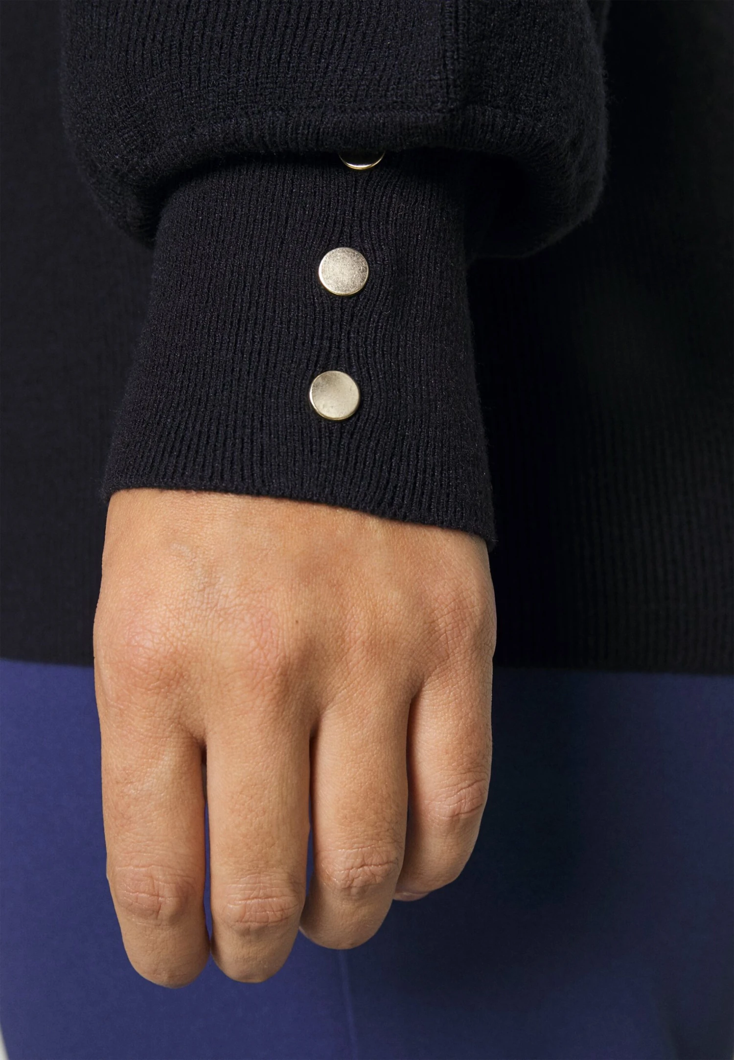 Pullover - Black 7 Pullover - Black – Image 5