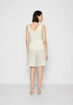 Anna Field Débardeur - Off-White 10 Anna Field Débardeur - Off-White -Anna Field e46f02c2540a484b9b2c3961fc0d8e90